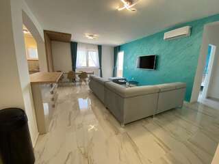 Апартаменты B&T Apartments Будва Апартаменты с 3 спальнями-9