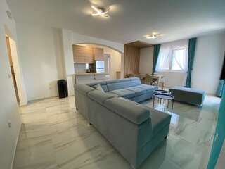 Апартаменты B&T Apartments Будва Апартаменты с 3 спальнями-5