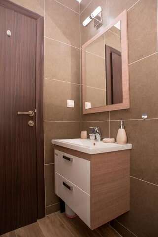 Апартаменты B&T Apartments Будва Улучшенные апартаменты-10